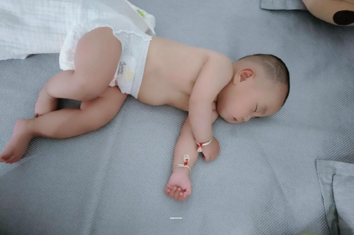 醴陵4个月宝宝特点 醴陵4个月宝宝特点